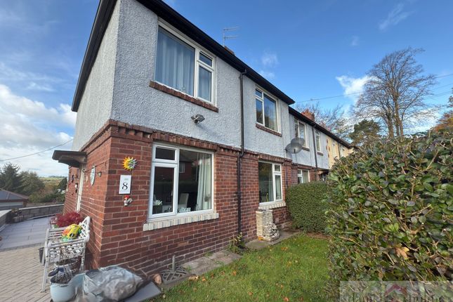 Studio house on 8 Glebeville,, Leek, £189,950