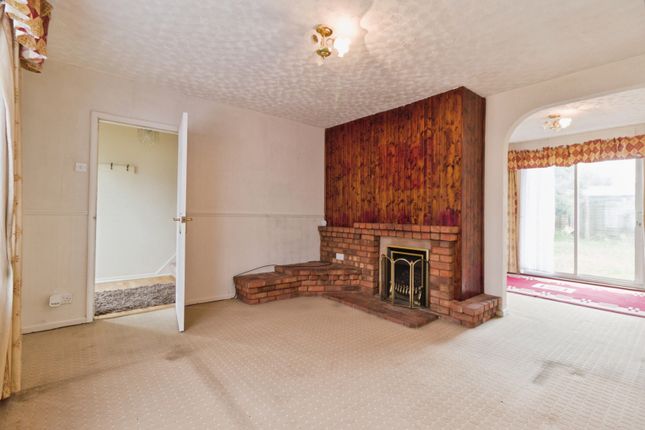 9, Tyler Grove, Kent photo 2