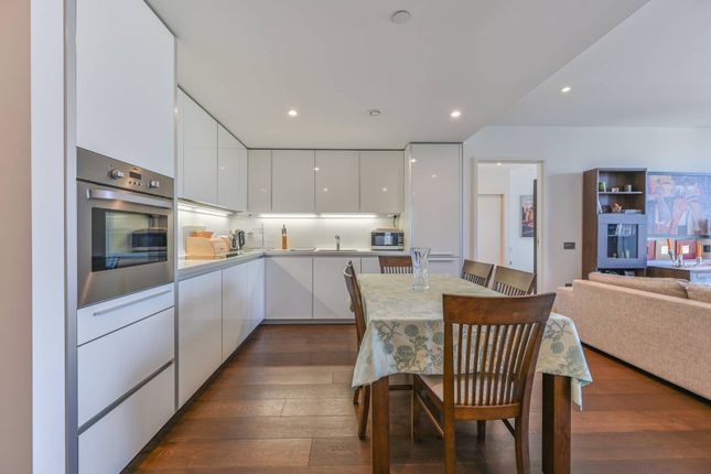 Thumbnail Flat for sale in Walworth Road, Elephant And Castle, London