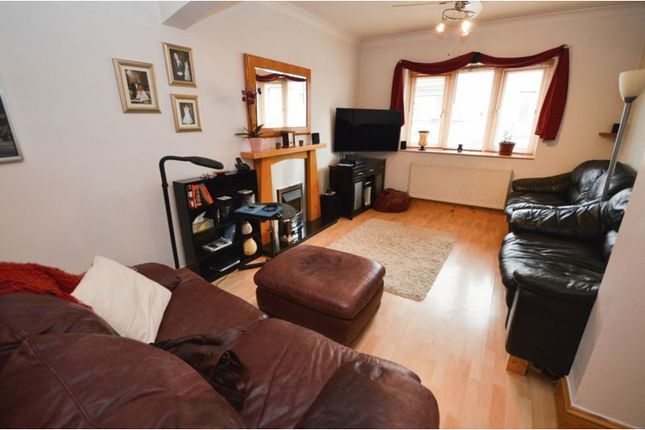 Terraced house for sale in Curtis Street, Swindon