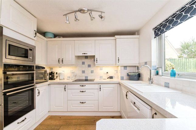 23, Keats Close, Devon photo 2