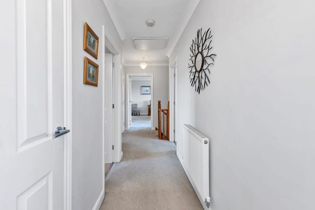 16a Hale Close, Royston photo 4