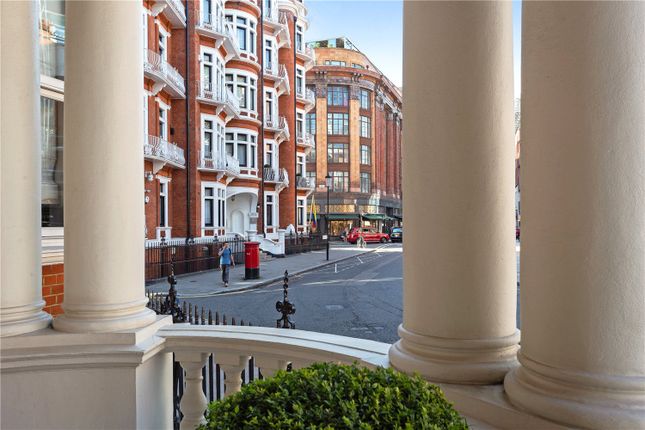 Flat for sale in One Hans Crescent, Knightsbridge