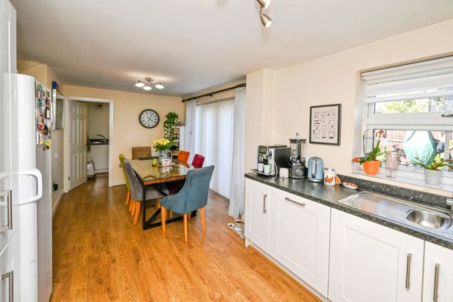 23, Hamilton Way, Lincoln photo 4