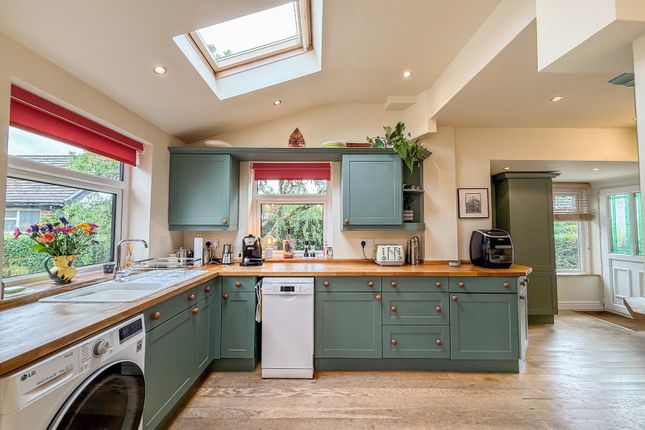8, Horderns Road, Chapel-en-le-Frith photo 3