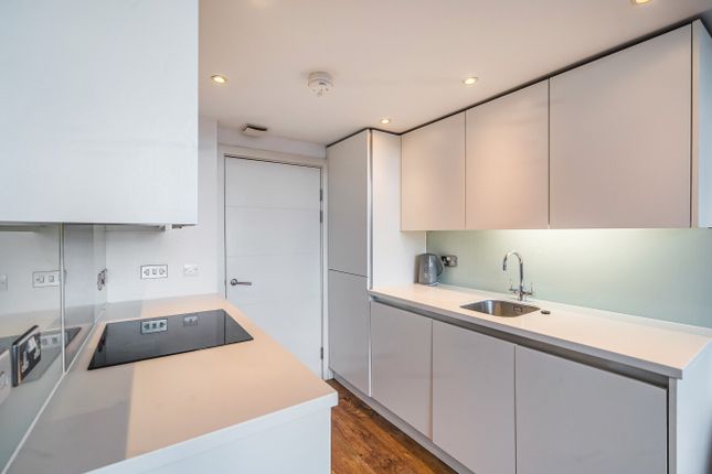 215, Crispin Lofts, Leeds photo 5