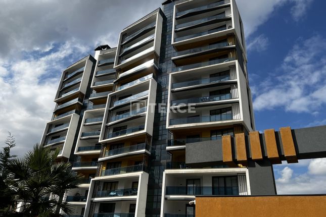 Thumbnail Apartment for sale in Kaşüstü, Yomra, Trabzon, Türkiye