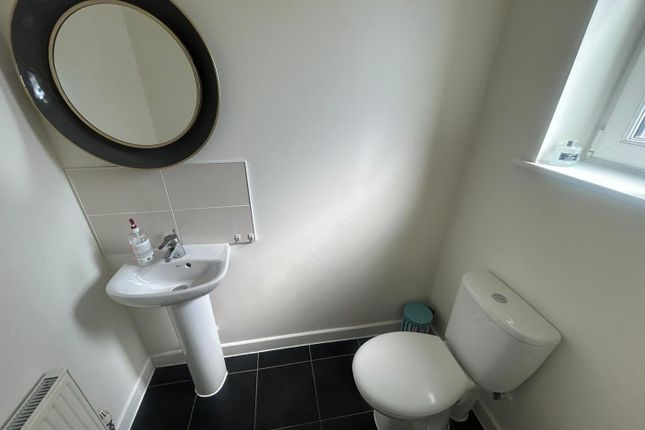 23, Rainbow Gardens, Dartford photo 5