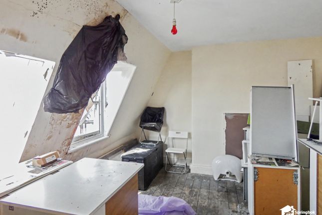 Flat 4, 44 Windsor Crescent, Bridlington photo 3