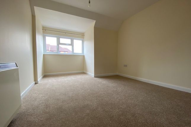 Terraced house for sale in Fairacres Road, Didcot