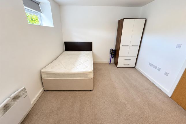 1 Sandford Place, Leeds photo 3