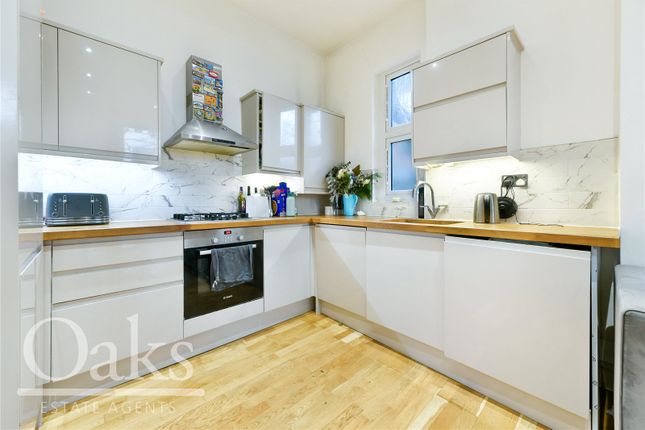 Flat 2, 4, Christchurch Road, London photo 3