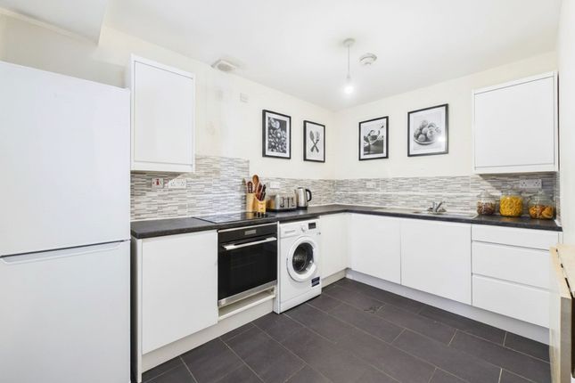 Flat 12, Aria Court, Nottingham photo 3