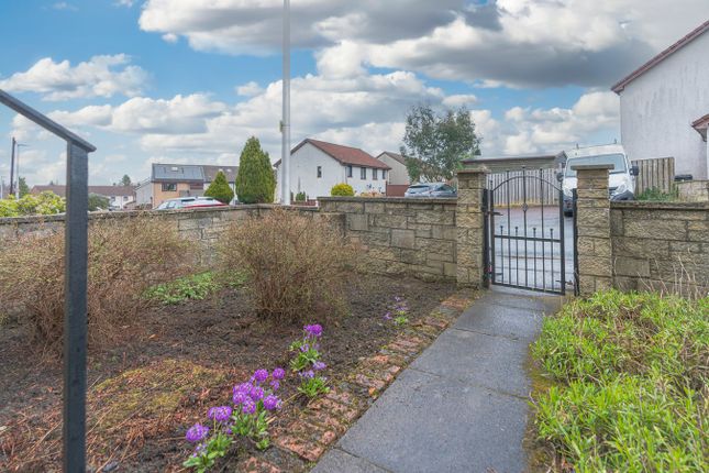 47, Dullomuir Drive, Kelty photo 2