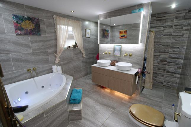 80, West Street, Bargoed photo 4