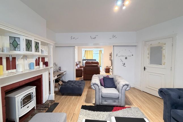 31 Kingsway, Wembley photo 3