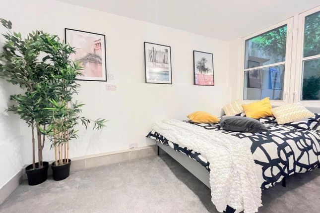 Ground Floor Flat, 221a, Archway Road, Highgate photo 5