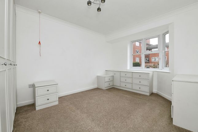 Flat for sale in Eastfield Road, Brentwood, Essex