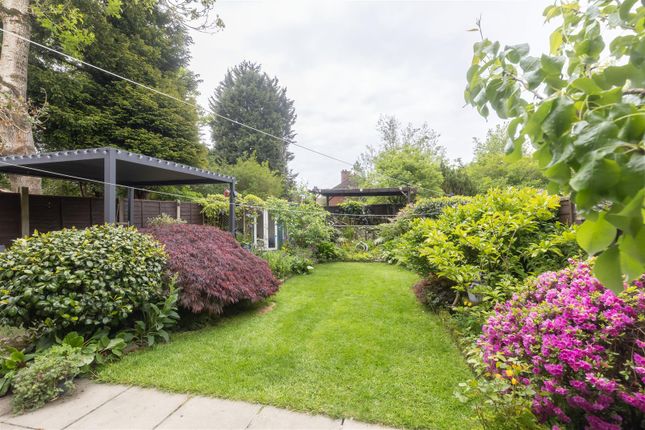 503, Plodder Lane, Bolton photo 4