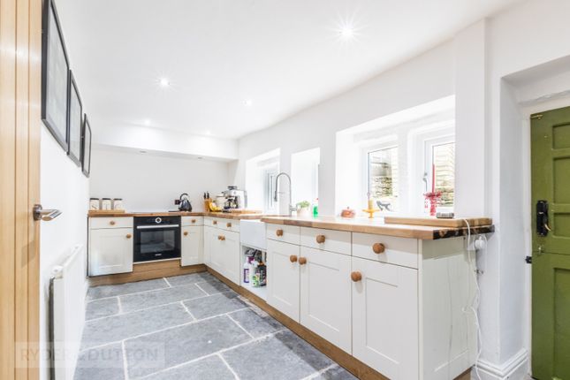 4, Doctor Lane, Saddleworth photo 2