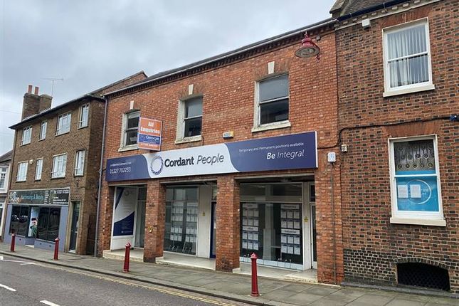 Leisure/hospitality to let in New Street, Daventry