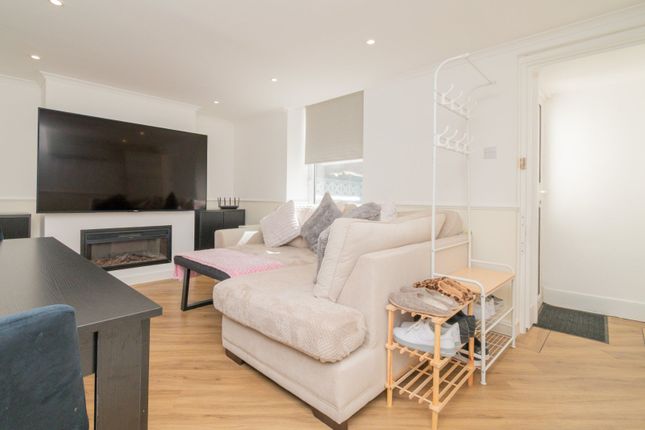 56A,, Coombe Valley Road, Kent photo 3