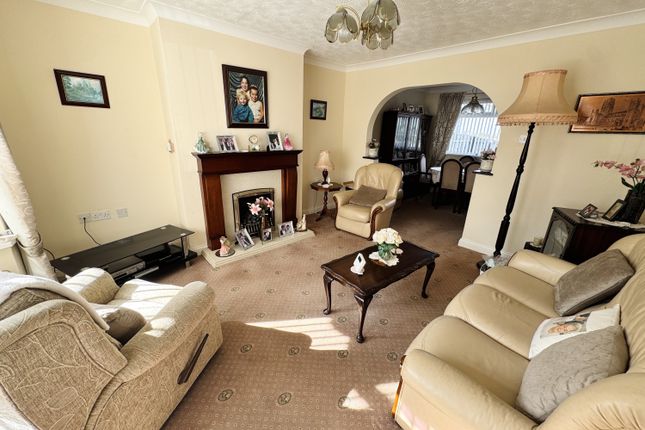 58, East Lea, Durham photo 4