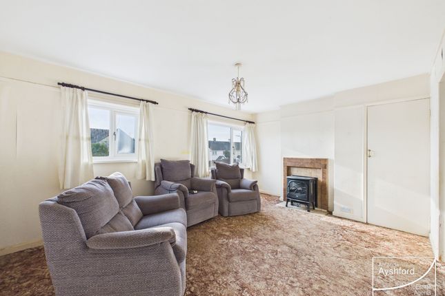 6 New Park Road, Paignton photo 2