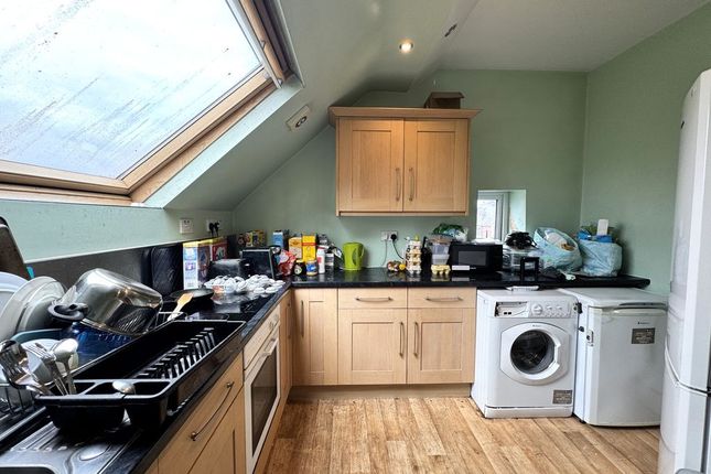 2b 174, Stow Hill, Newport photo 2