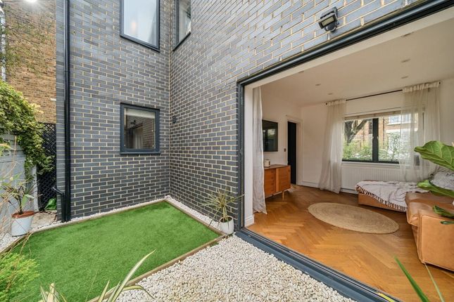 Thumbnail Detached house for sale in Mansfield Road, London