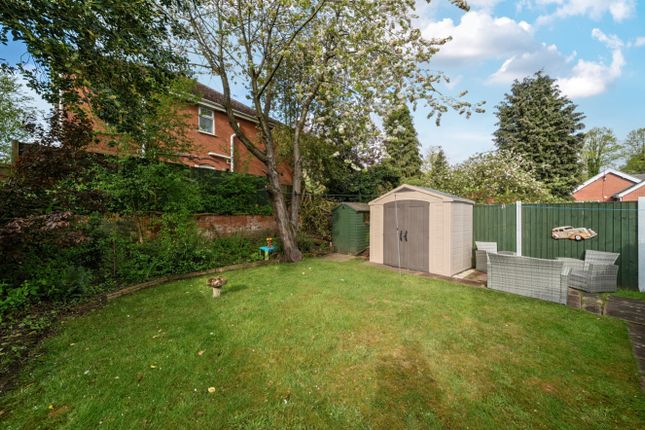 8, Hill Side, Nottingham photo 4