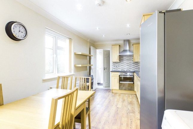 4-bed terraced on 20, Alexander Street, Cardiff, £2,260/mo