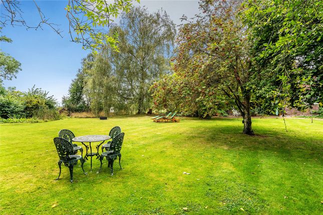 Fairview,, Ockham Lane, Surrey photo 4