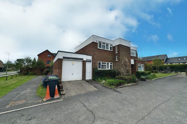 Detached house to rent in Vivian Road, Basingstoke