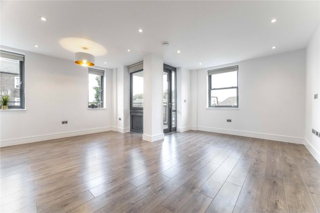 Flat for sale in Albany Court, Spring Grove, London