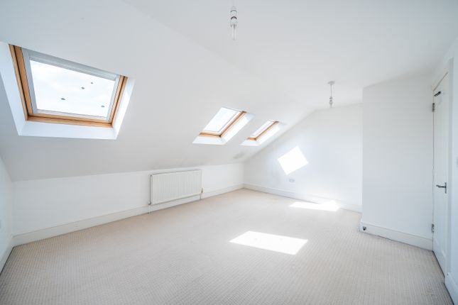 20A, Renmuir Street, London photo 3