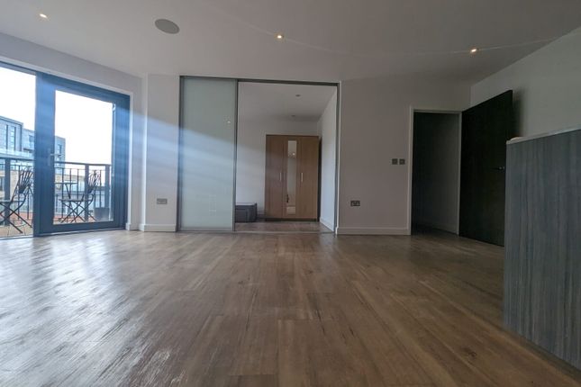 Penthouse to rent in 22 Aerodrome Road, Beaufort Park, London