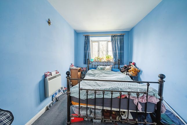 Flat for sale in Whitehill Road, Crowborough