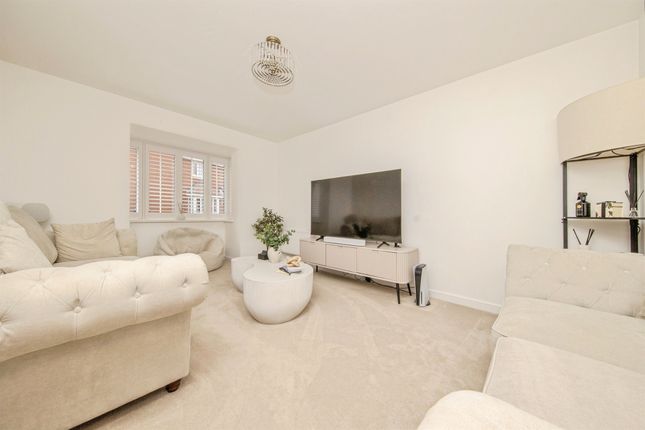 23, Bronze Barrow Way, Ipswich photo 3