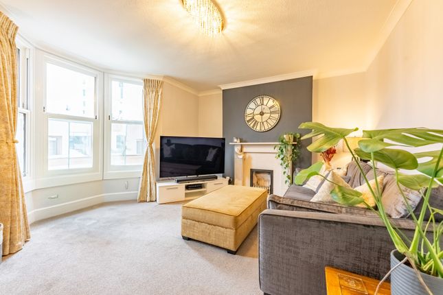 Flat for sale in Stanhope Road, St. Albans, Hertfordshire