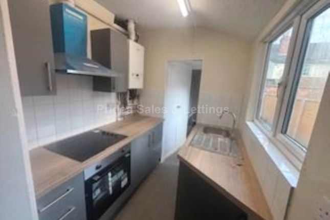 28, Cross Street, Lincoln photo 2