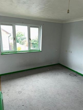 Studio for sale in North Road, Colliers Wood, London