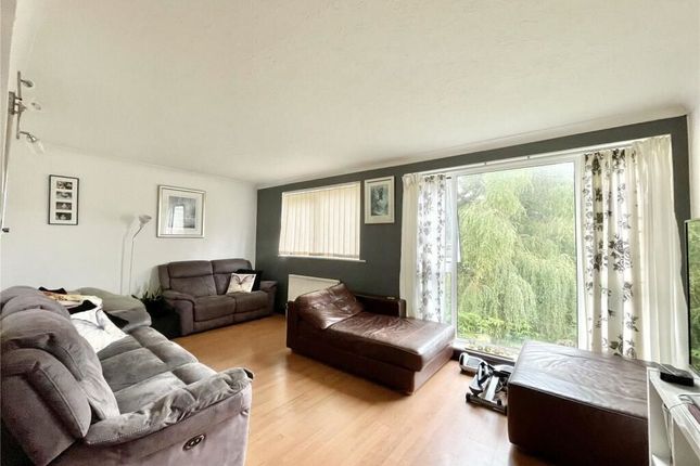 25, Mude Gardens, Christchurch photo 2
