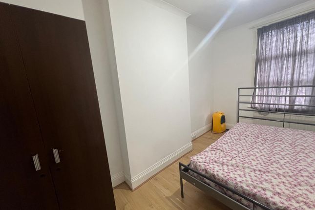 00, Hide Road, Harrow photo 4