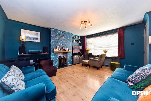 55 Moorfield, Gildersome, Leeds photo 2