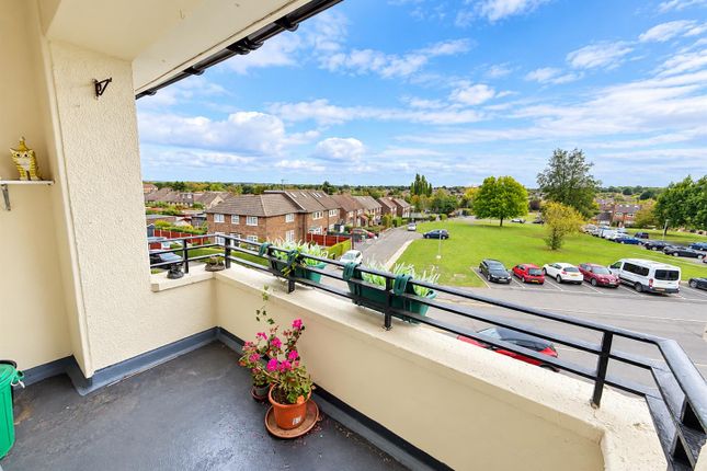 154, Whittington Road, Brentwood photo 2