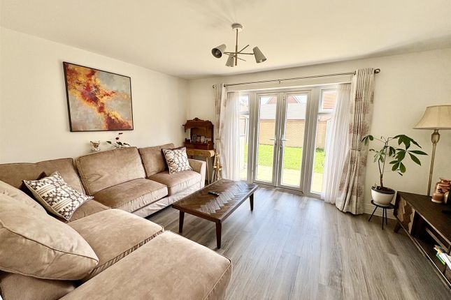 9, Keeper Hill Drive, Peterborough photo 2