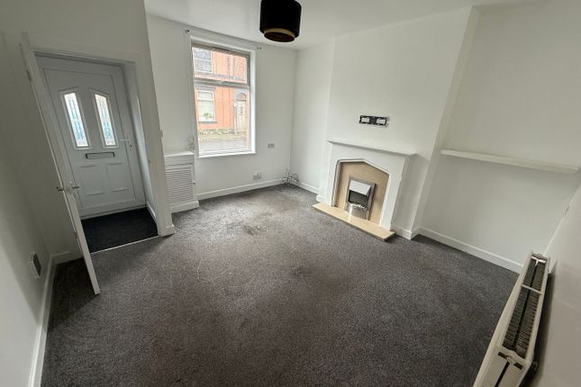 2, William Street, Radcliffe, Manchester photo 2