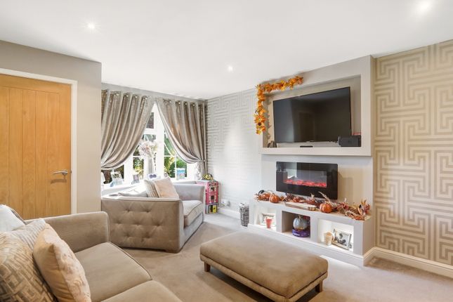 15, Lawns Mount, Leeds photo 4