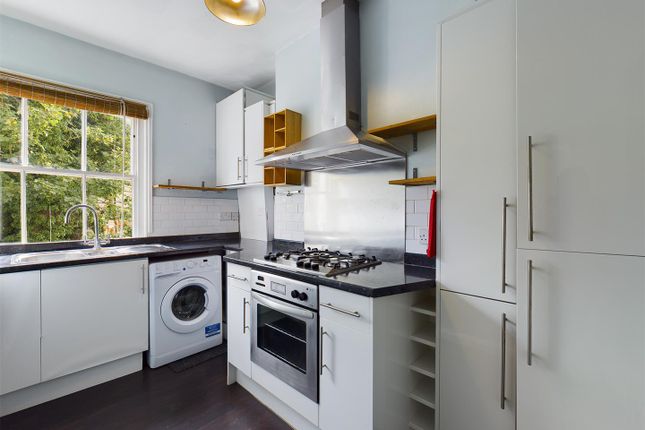F3 27, Clifton Hill, East Sussex photo 3